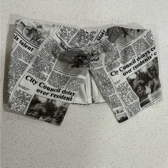 That’s So Fetch Iconic Newspaper tube top🌺5 for $30 - Picture 2 of 9